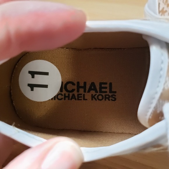Michael Kors Kid's 11 MK Monogram Chunky Sneaker Beige Brown White Preppy Shoe‎ - Picture 8 of 8